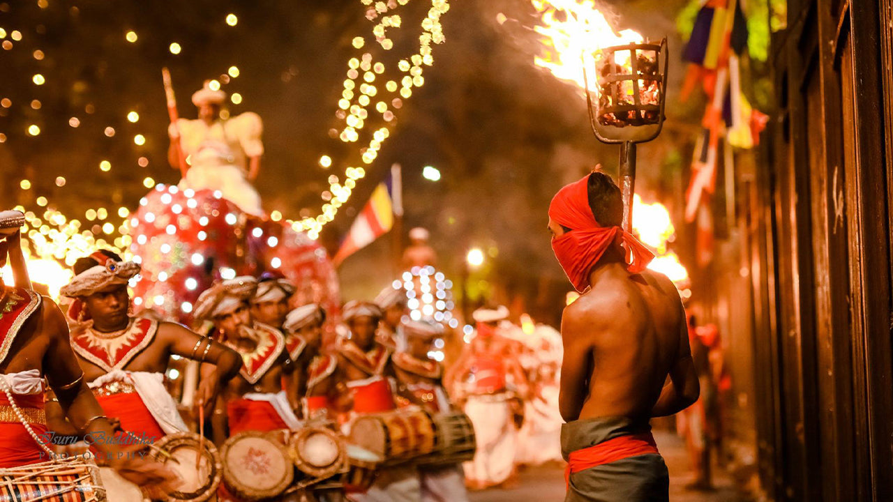 Kandy Esala Perahera - Dag 11 (Biljetter & Platser)