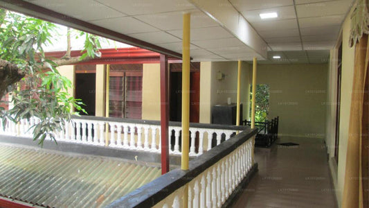 Hotell Surasa, Kurunegala