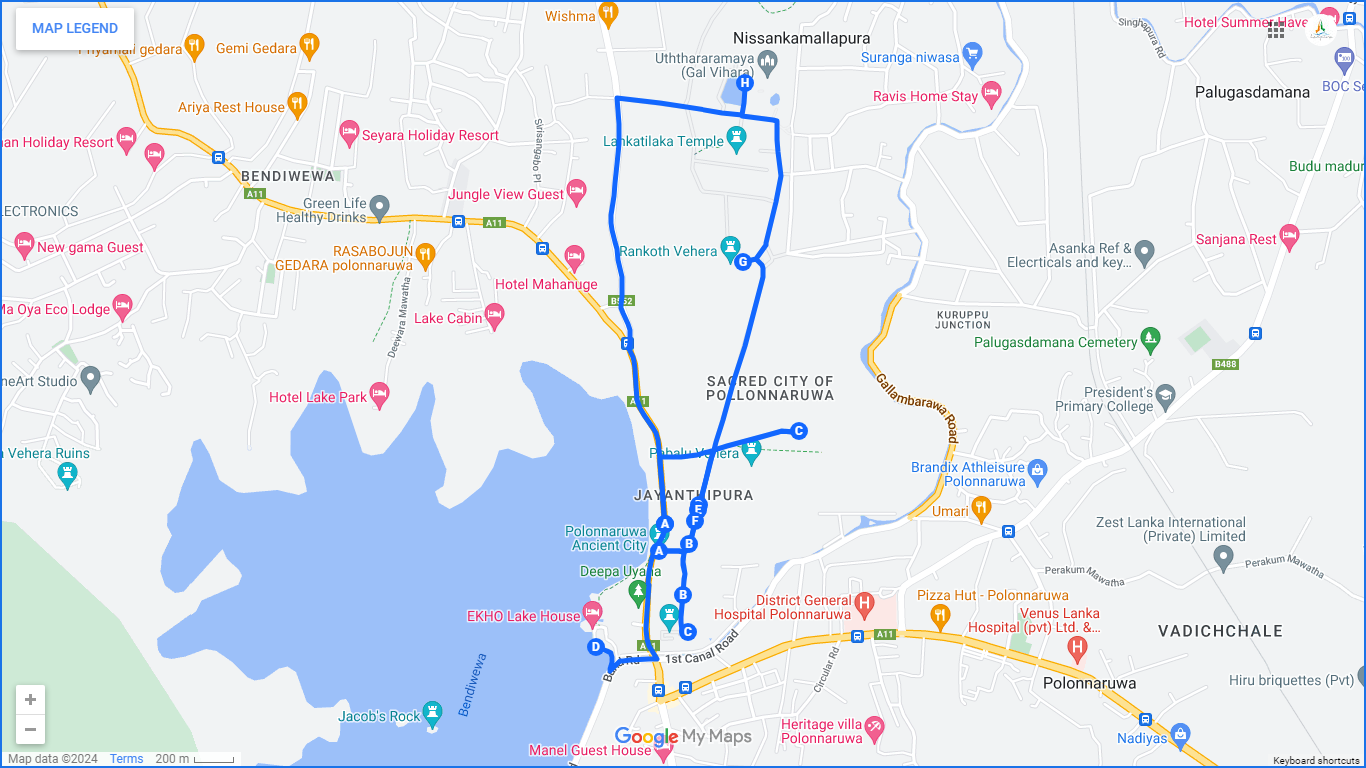 Cykla genom gamla ruiner från Polonnaruwa