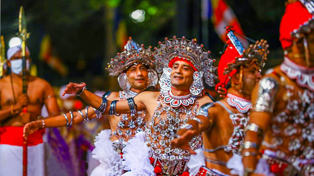 Kandy Esala Perahera - Dag 11 (Biljetter & Platser)