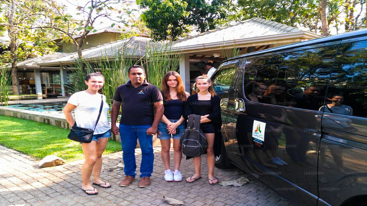 Transfer between Colombo Airport (CMB) and Borderlands Adveture Eco Lodge, Kitulgala